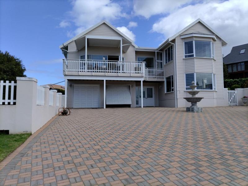 5 Bedroom Property for Sale in Outeniqua Strand Western Cape